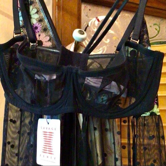 SAVAGE X FENTY (2 PC SET) SHEER BLACK ROBE (L) & BRA (32D) NWT - Picture 3 of 16